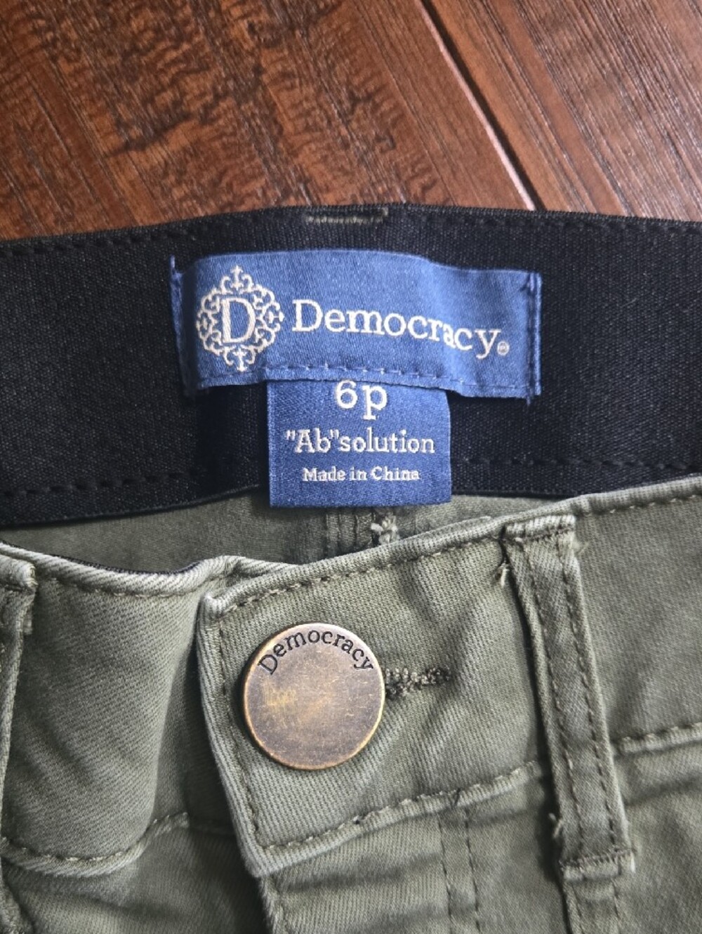 Democracy Ab Solution Womens Olive Utility Chino Pants 6 Petite - Picture 2 of 6